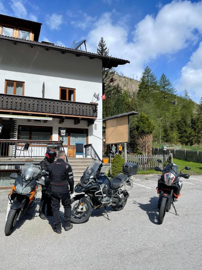 Tattoo Pension Mit Restaurant Und Tattoo-Studio Mörtschach Buitenkant foto